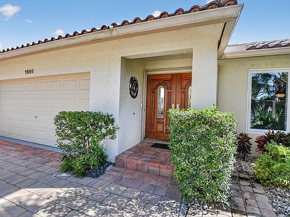 4th image of 1966 SW 8th Avenue