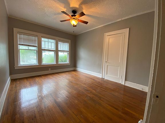 Large and Sunny Top Floor One Bedroom Apartment