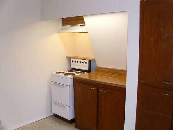4th image of 4762 Dale Ave
