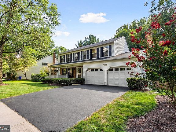 5th image of 11504 Paramus Dr