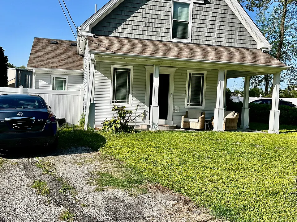 Beautiful place with a nice neighbors in a ending road.