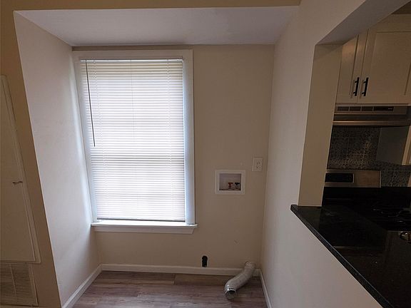 3rd image of 1419 S Perry St #M