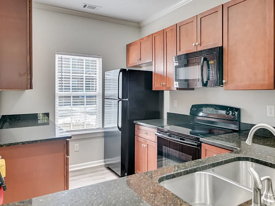 2 Bedroom: Kitchen