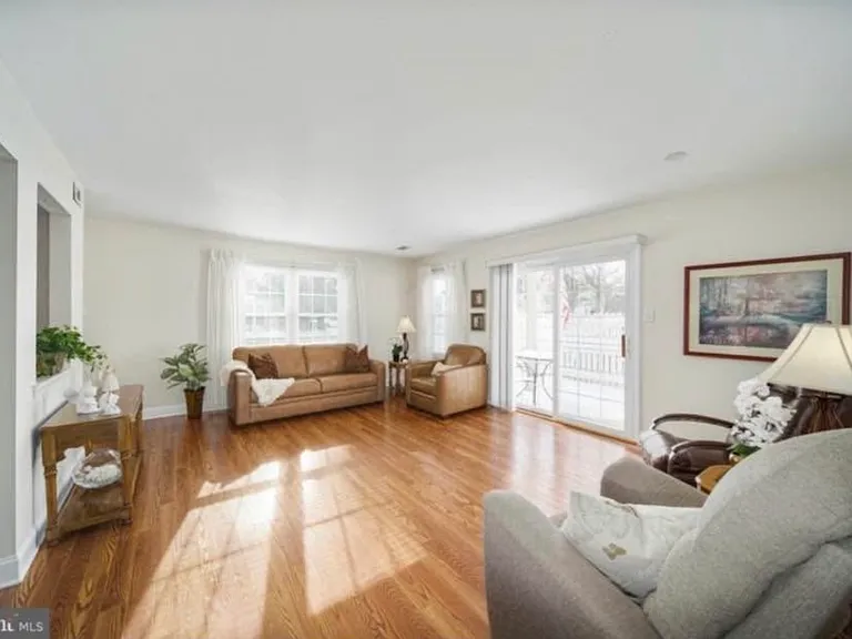 1008 Beacon Hill Dr #1008 — Photo 9