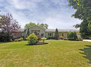 621 W Edgewood Rd, Lombard, IL 60148