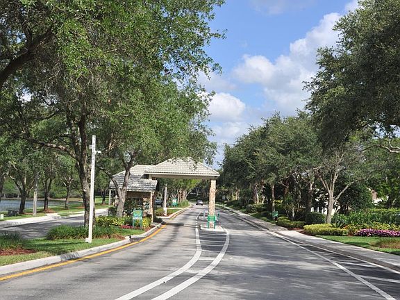 Home For Sale In Smith Farm