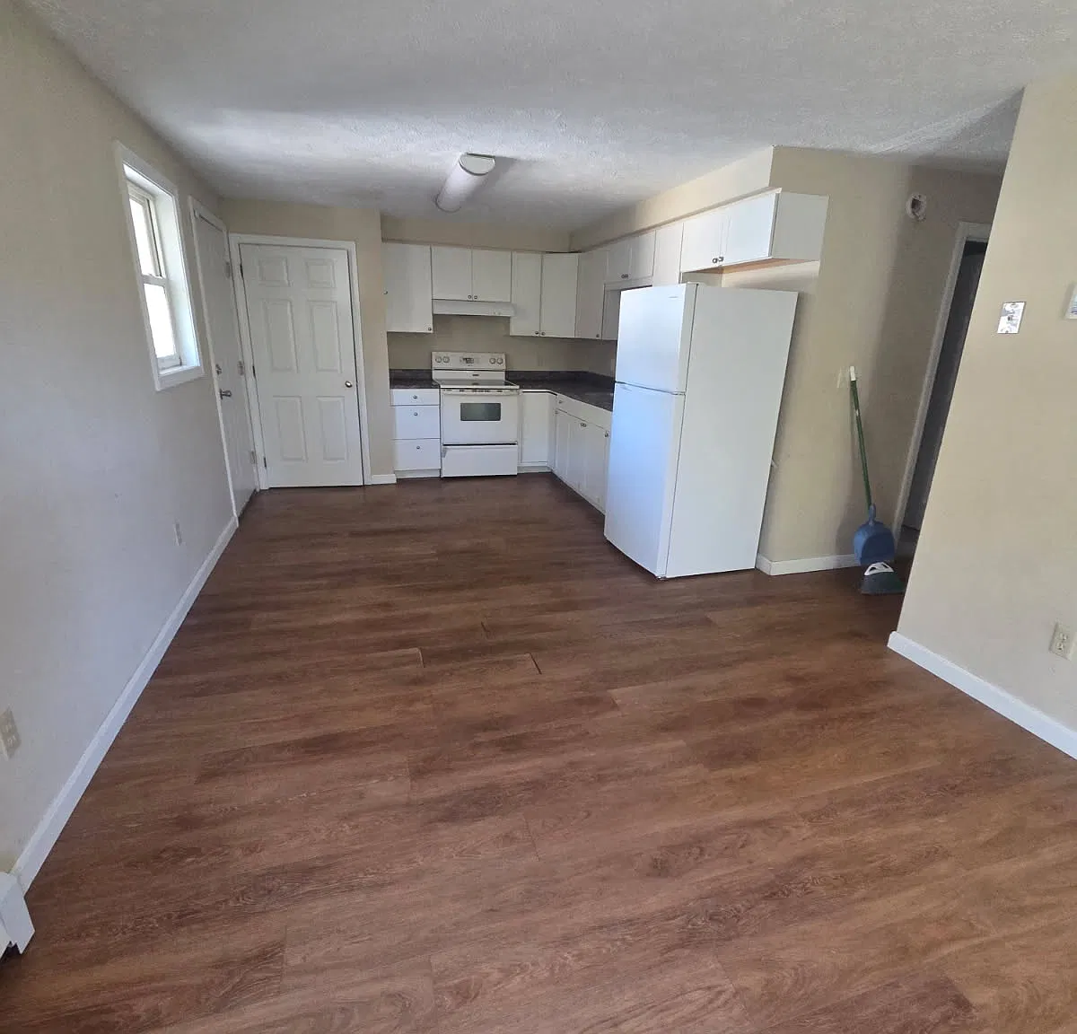 3 bed, $1,700 — Photo 4