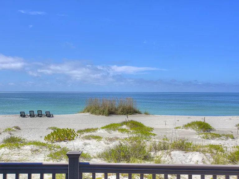 2833 Gulf Of Mexico Dr — Photo 21