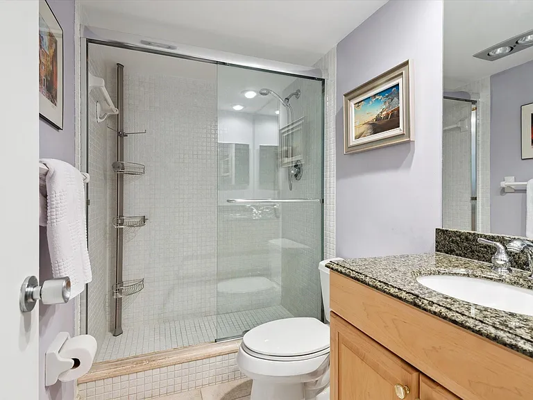 3900 Oaks Clubhouse Dr #409 — Photo 11