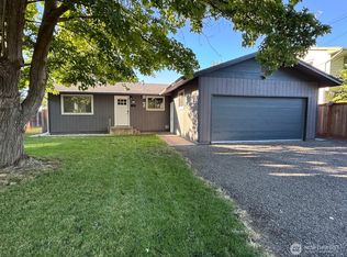 424 SW 3rd Street, College Place, WA 99324