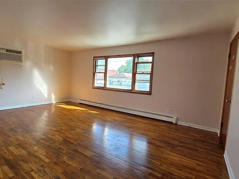 159-161 Tappan St — Photo 10