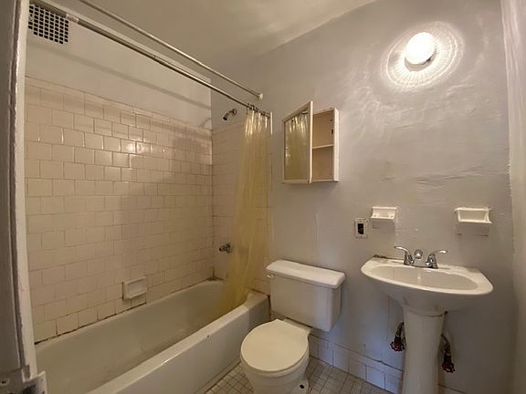 5th image of 93 1/2 E 7th St #4RE