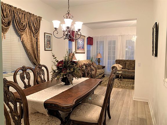 2nd image of 5781 Valente Pl