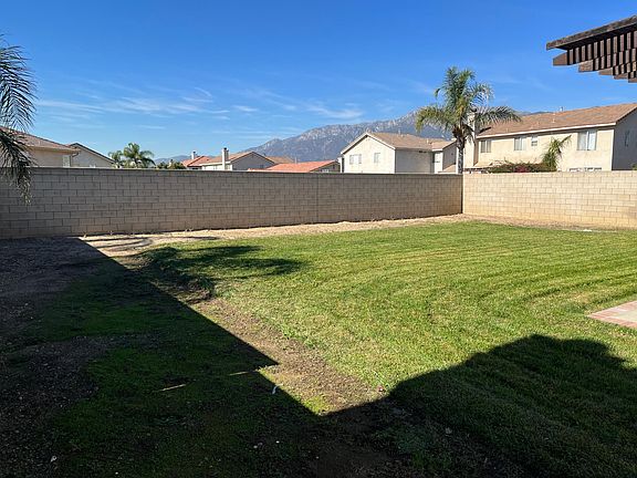2nd image of 7122 Garden Oaks St