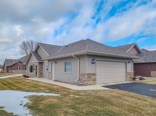 1626 Thunderbird Rd, Marshall, MN 56258