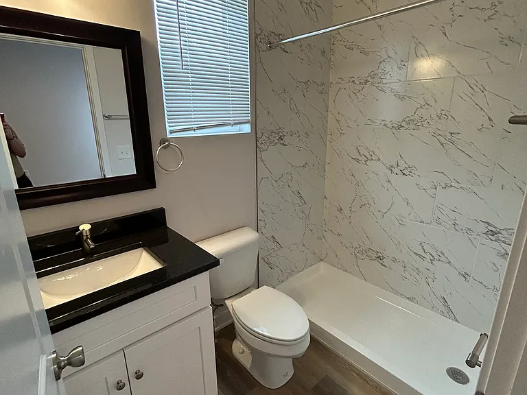 1708 Ingram St — Photo 9