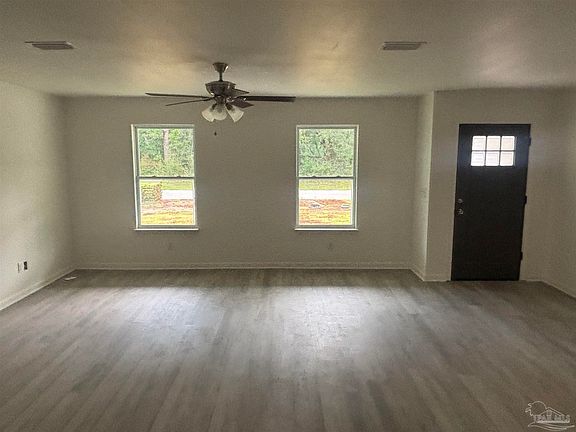 2nd image of 5589 Santa Monica St
