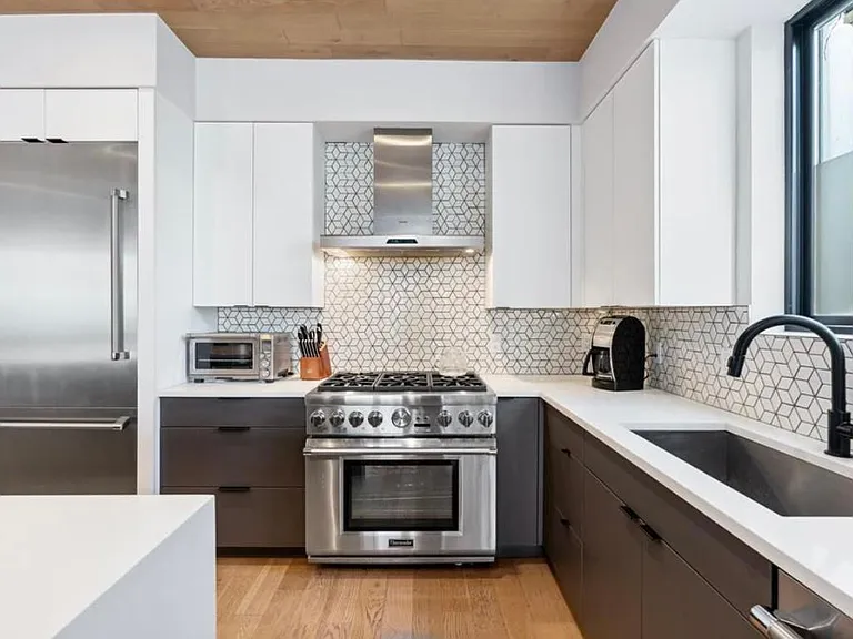 707 E Live Oak St #1 — Photo 10