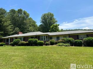 125 New Creed Ln, Mount Airy, NC 27030