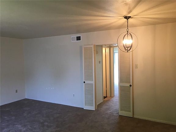 2nd image of 517 W Lookout Dr APT 214