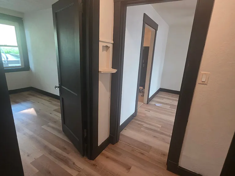 517 Brownsville Rd — Photo 14
