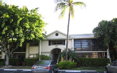 1st image of 931 NE 199th St APT 204