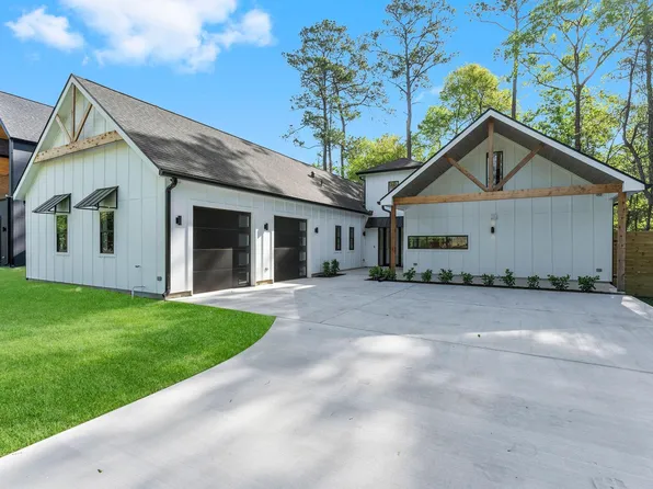 10528 Longleaf Dr, Conroe, TX 77385