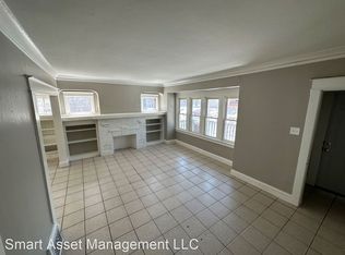 2722 N 49th St, Milwaukee, WI 53210