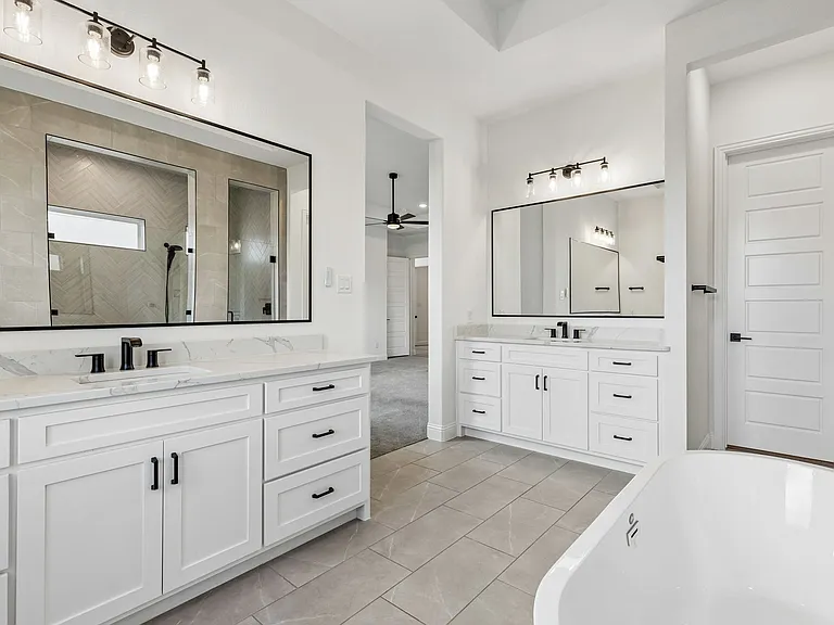 1908 Breezy Brook Ln — Photo 20
