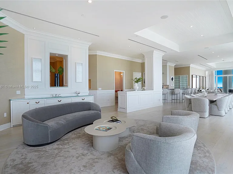 4401 Collins Ave #PH SOUTH — Photo 20