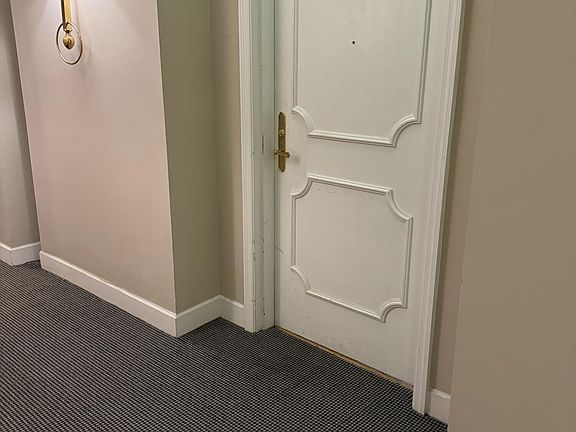 5th image of 838 Euclid Ave APT 503