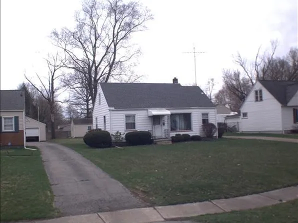 1541 Norwood St NW, Warren, OH 44485