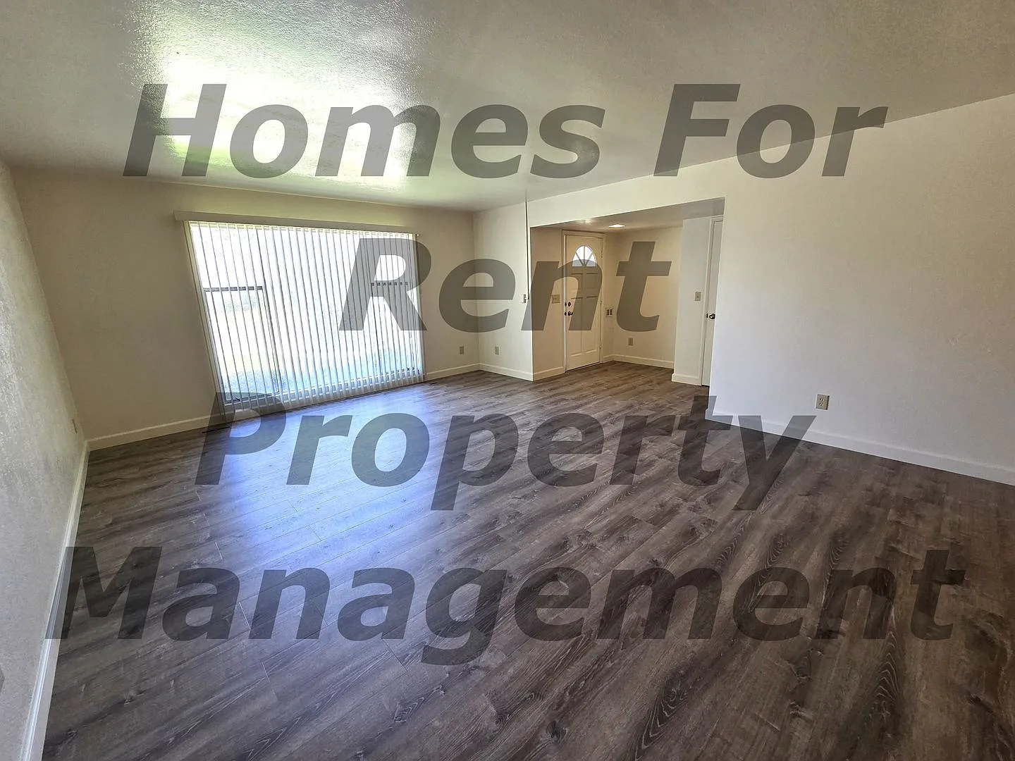 Remodeled 4 Bedroom 2 Bath Home — Photo 3