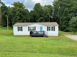 2157 Stanley Dr, Lincolnton, NC 28092