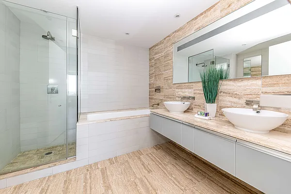 Rented by Lin Pan Realty Group LLC | media 42