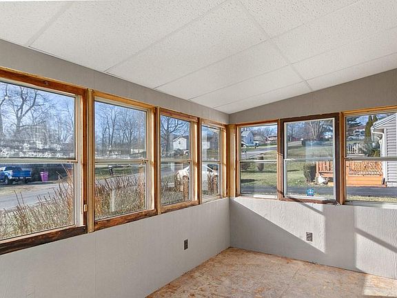 5th image of 381 Opal Dr