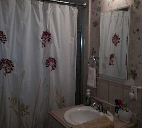 5th image of 671 Godwin Ave