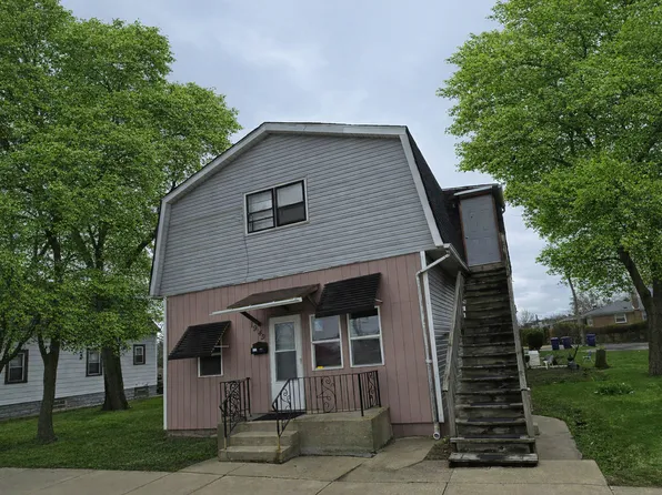 1949 Burr Oak Ave, Blue Island, IL 60406