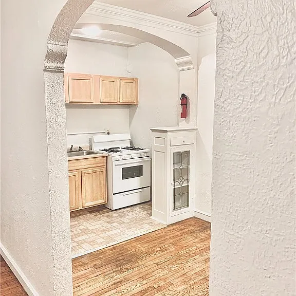 2836 E 130th St #17L — Photo 3