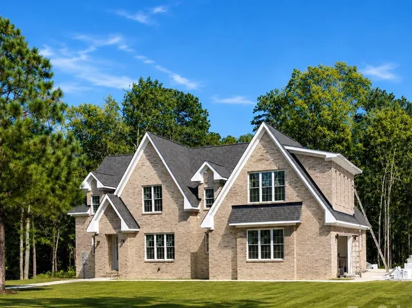 2038 Autumn Dr, Kinston, NC 28501