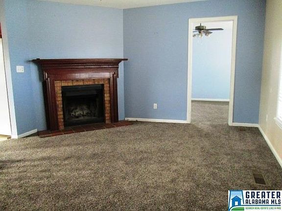 3rd image of 1905 Carlisle Dr