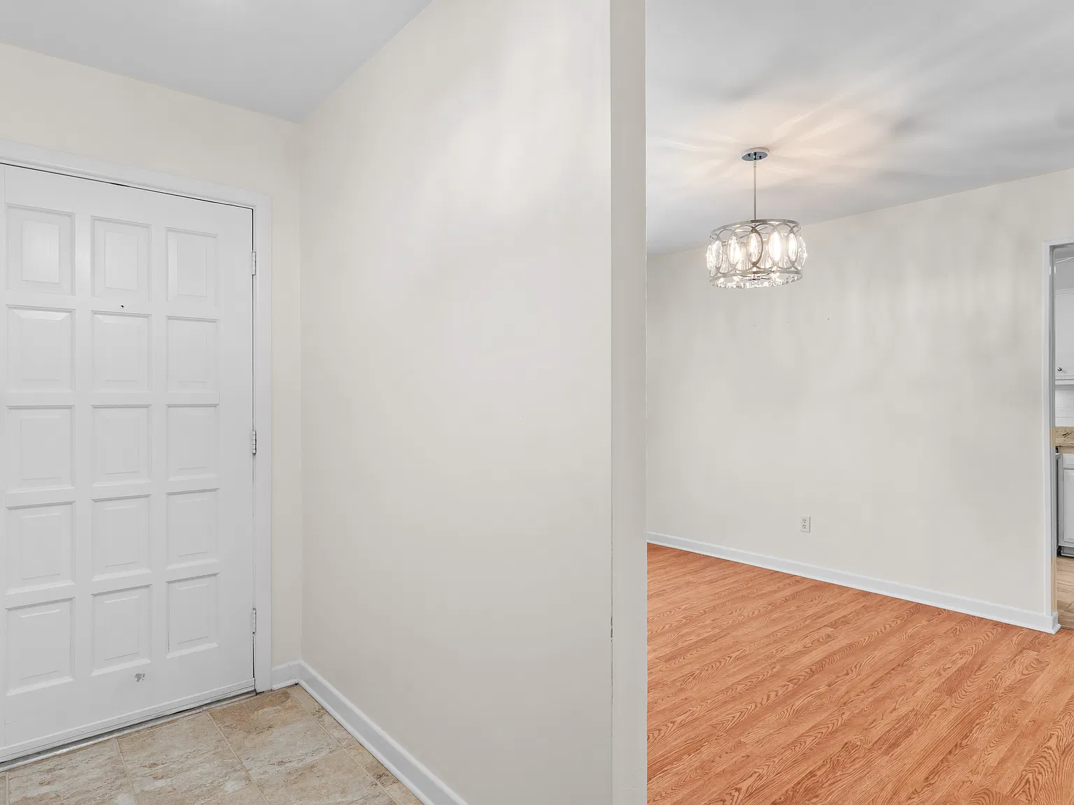 3 bed, 2033 sqft, $1,900 — Photo 4