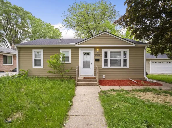 5746 North 92nd STREET, Milwaukee, WI 53225