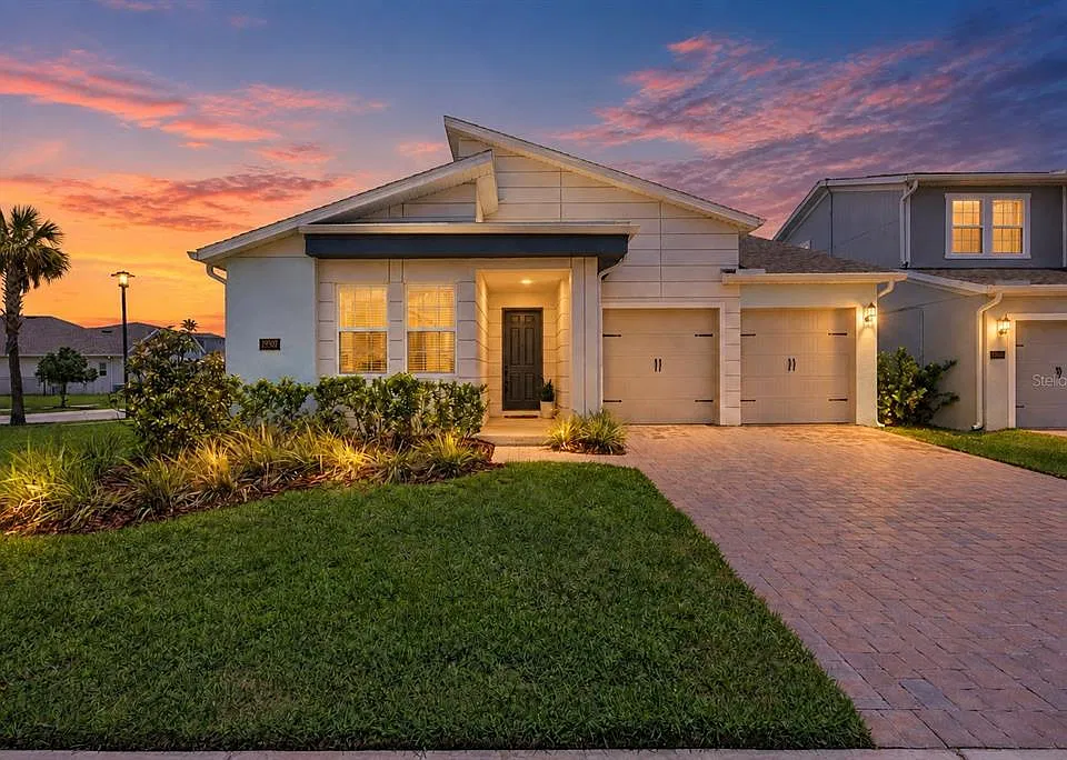 19307 Banfield Pl