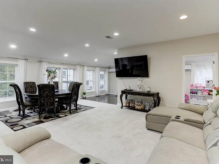 7465 Browns Bridge Rd — Photo 4