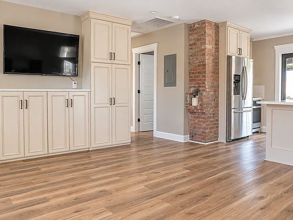 2nd image of 3108 Terry Dr