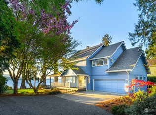 11673 Sunset Ave NE, Bainbridge Island, WA 98110