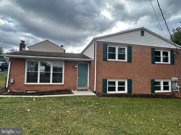 65 Red Mill Rd #A-65a, Etters, PA 17319