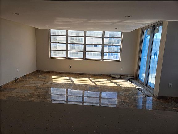 4th image of 2750 NE 183rd Street #1803