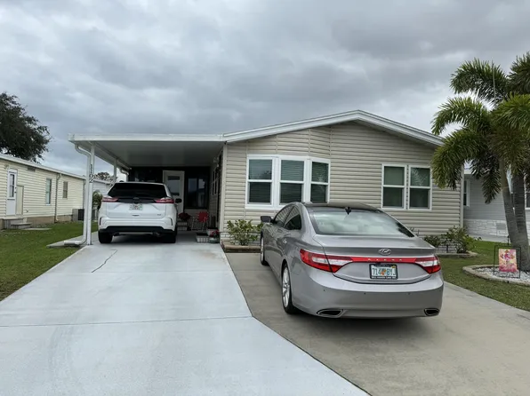 1102 Tequesta Dr, Barefoot Bay, FL 32976